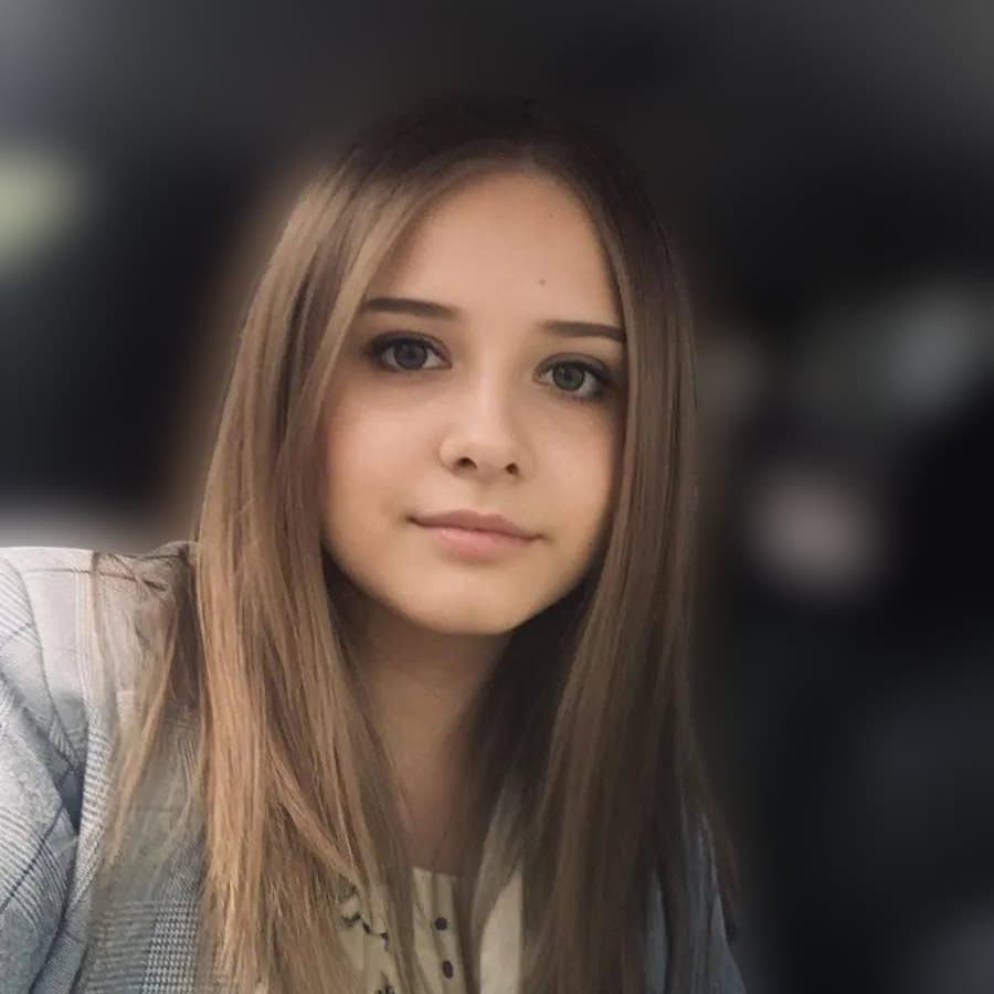 Юлія Артамонова - таргетолог.